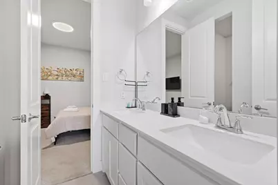 8132 Bromley Drive, Dallas, TX 75231 - Photo 15