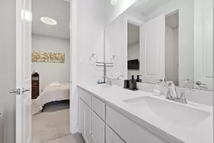 8132 Bromley Dr, Dallas, TX 75231 - Photo 15