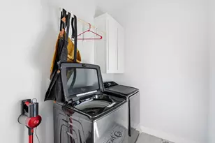 8132 Bromley Dr, Dallas, TX 75231 - Photo 13