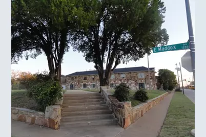 1200 E Maddox Avenue, Fort Worth, TX 76104 - Photo 1