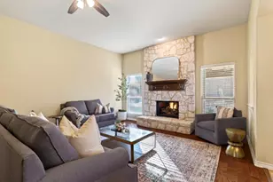 908 Hollowbrook Cir, McKinney, TX 75072 - Photo 11