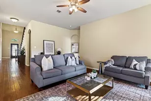 908 Hollowbrook Cir, McKinney, TX 75072 - Photo 13