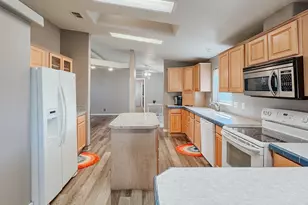 932 SE County Road 2240, Corsicana, TX 75109 - Photo 9