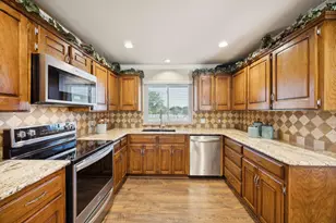 109 Wood Oak Dr, Joshua, TX 76058 - Photo 9