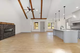 1516 Ports O Call Ct, Granbury, TX 76048 - Photo 5