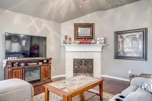 417 Jeffdale Dr, Burleson, TX 76028 - Photo 19