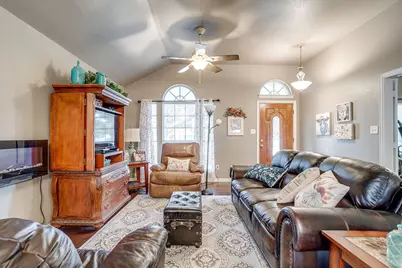 417 Jeffdale Drive, Burleson, TX 76028 - Photo 7