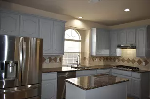 4831 King Harbor Ct, Grand Prairie, TX 75052 - Photo 13