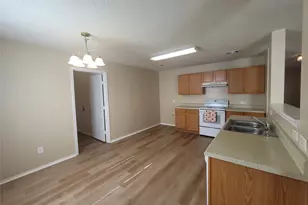 4861 Parkview Hills Ln, Fort Worth, TX 76179 - Photo 3