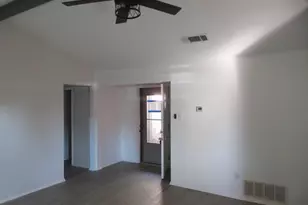 650 Deborah Ct, Burleson, TX 76028 - Photo 3