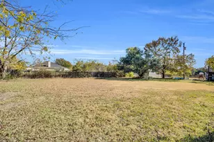 702 Lark Ln, Oak Leaf, TX 75154 - Photo 3