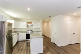 813 S Sutton St, Mabank, TX 75147 - Photo 7