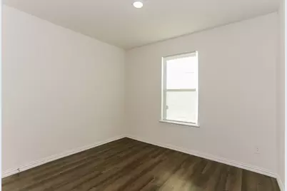 813 S Sutton Street, Mabank, TX 75147 - Photo 15