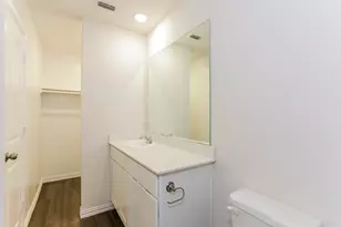 813 S Sutton St, Mabank, TX 75147 - Photo 13