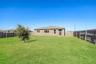 2027 Clay St, Mabank, TX 75147 - Photo 17