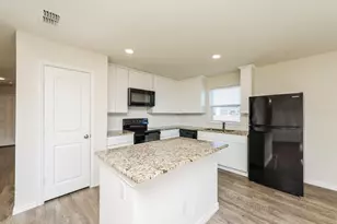 2904 Emma Ln, Mabank, TX 75147 - Photo 7