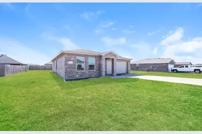 2031 Clay Street, Mabank, TX 75147 - Photo 3