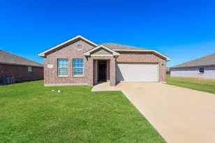 2034 Clay St, Mabank, TX 75147 - Photo 1