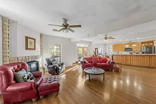 712 Cedar Ridge Dr, China Spring, TX 76633 - Photo 9