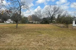 400 E Grayson St, Leonard, TX 75452 - Photo 1