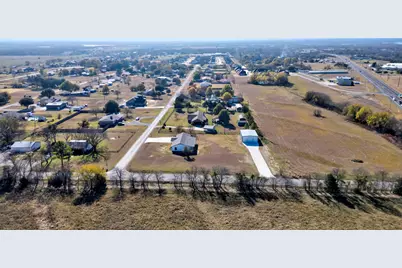 718 Arapaho Drive, Tioga, TX 76271 - Photo 3