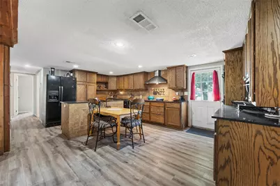 1025 Wyatt Lane, McGregor, TX 76657 - Photo 7