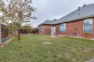 917 John Kennedy Dr, Saginaw, TX 76179 - Photo 25