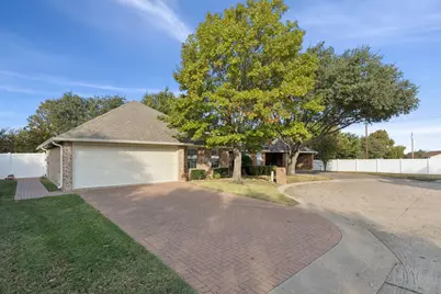 111 Royal Crest Court, Red Oak, TX 75154 - Photo 3