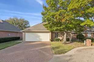 111 Royal Crest Ct, Red Oak, TX 75154 - Photo 1