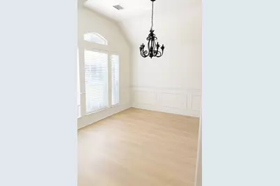 4502 Warbler Lane, Garland, TX 75043 - Photo 5