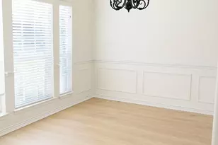 4502 Warbler Ln, Garland, TX 75043 - Photo 5