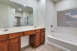 1922 High Meadow St, Glenn Heights, TX 75154 - Photo 19