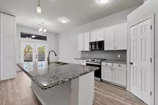 2318 Hillgrove Ct, Mansfield, TX 76063 - Photo 15