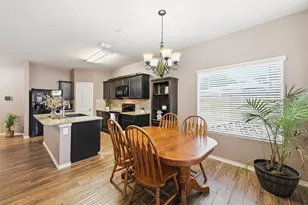 1401 Briarwood Dr, Azle, TX 76020 - Photo 9