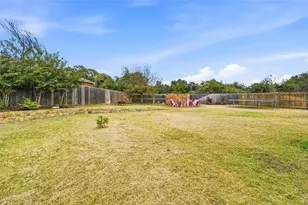 1401 Briarwood Dr, Azle, TX 76020 - Photo 31