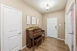 1401 Briarwood Dr, Azle, TX 76020 - Photo 3