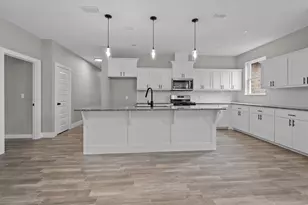 16410 Crossing Cir, Lindale, TX 75771 - Photo 9