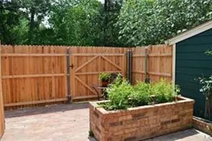189 Merlin Way, Euless, TX 76039 - Photo 7