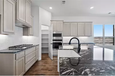 613 Brazos Drive, Van Alstyne, TX 75495 - Photo 9