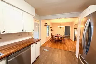 1611 Live Oak St, Goldthwaite, TX 76844 - Photo 9