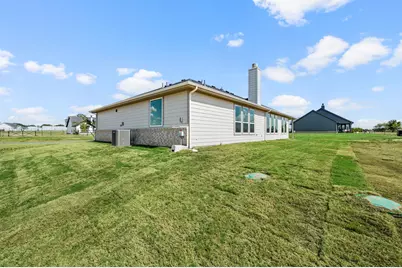 110 Brush Creek Drive, Boyd, TX 76023 - Photo 33