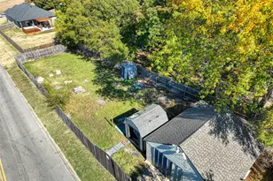 2222 Houston St, Grand Prairie, TX 75050 - Photo 19