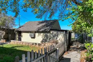 2222 Houston St, Grand Prairie, TX 75050 - Photo 21