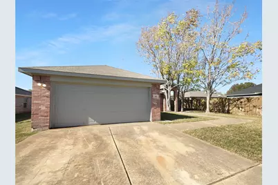 104 Crown Drive, Rhome, TX 76078 - Photo 7