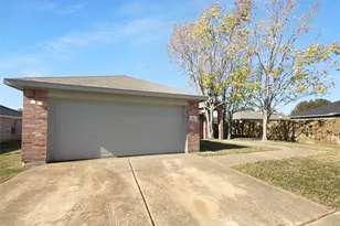 104 Crown Dr, Rhome, TX 76078 - Photo 7