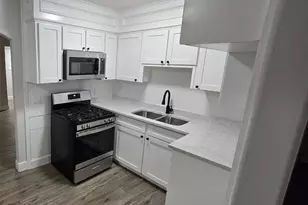 405 6th St, Grand Prairie, TX 75051 - Photo 5