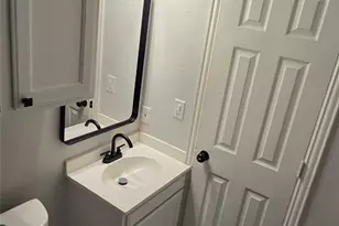 405 6th St, Grand Prairie, TX 75051 - Photo 9