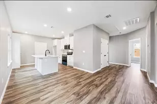 1615 E Hattie St, Fort Worth, TX 76104 - Photo 7