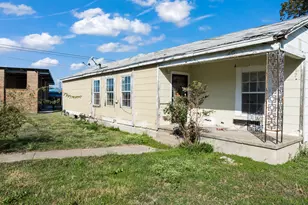 218 N Preston St, Whitney, TX 76692 - Photo 3