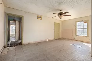 218 N Preston St, Whitney, TX 76692 - Photo 15